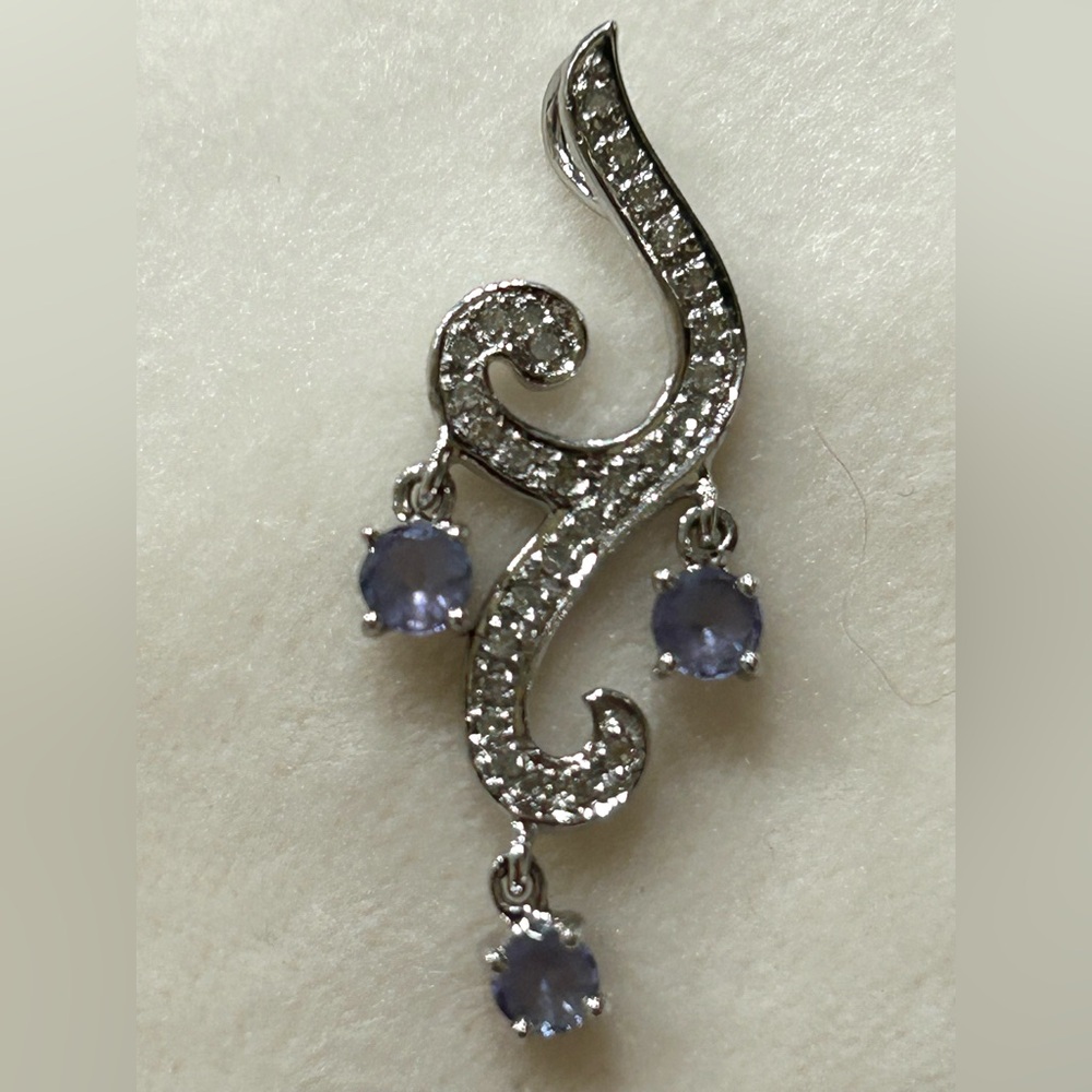 💥💥 10K Tanzanite and Diamond Pendant